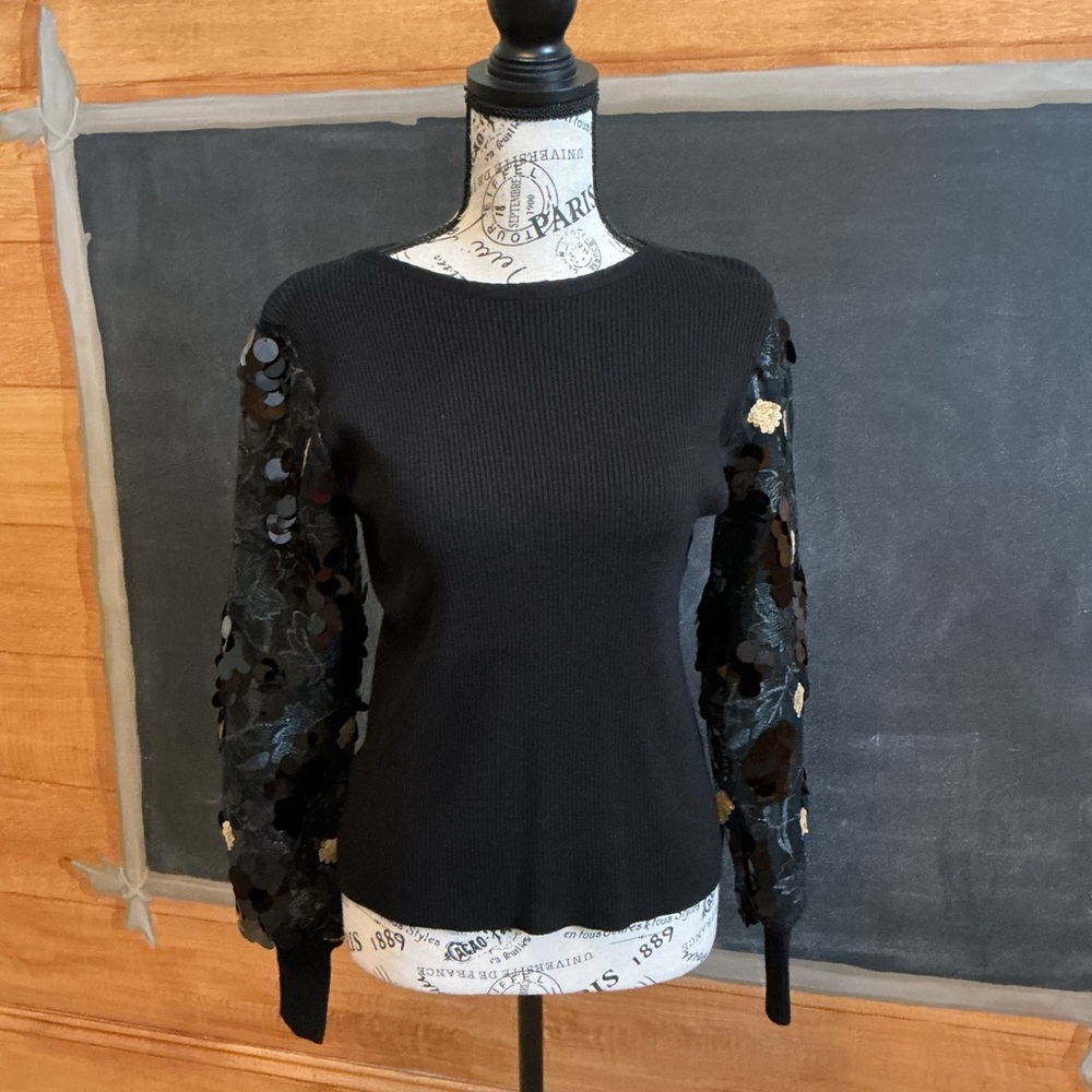 NWT Siani Milano black long sleeved sweater with large sequined sleeves XS